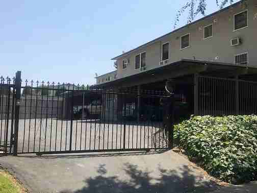 142 1/2 Monterey Rd - Photo 7 of 9