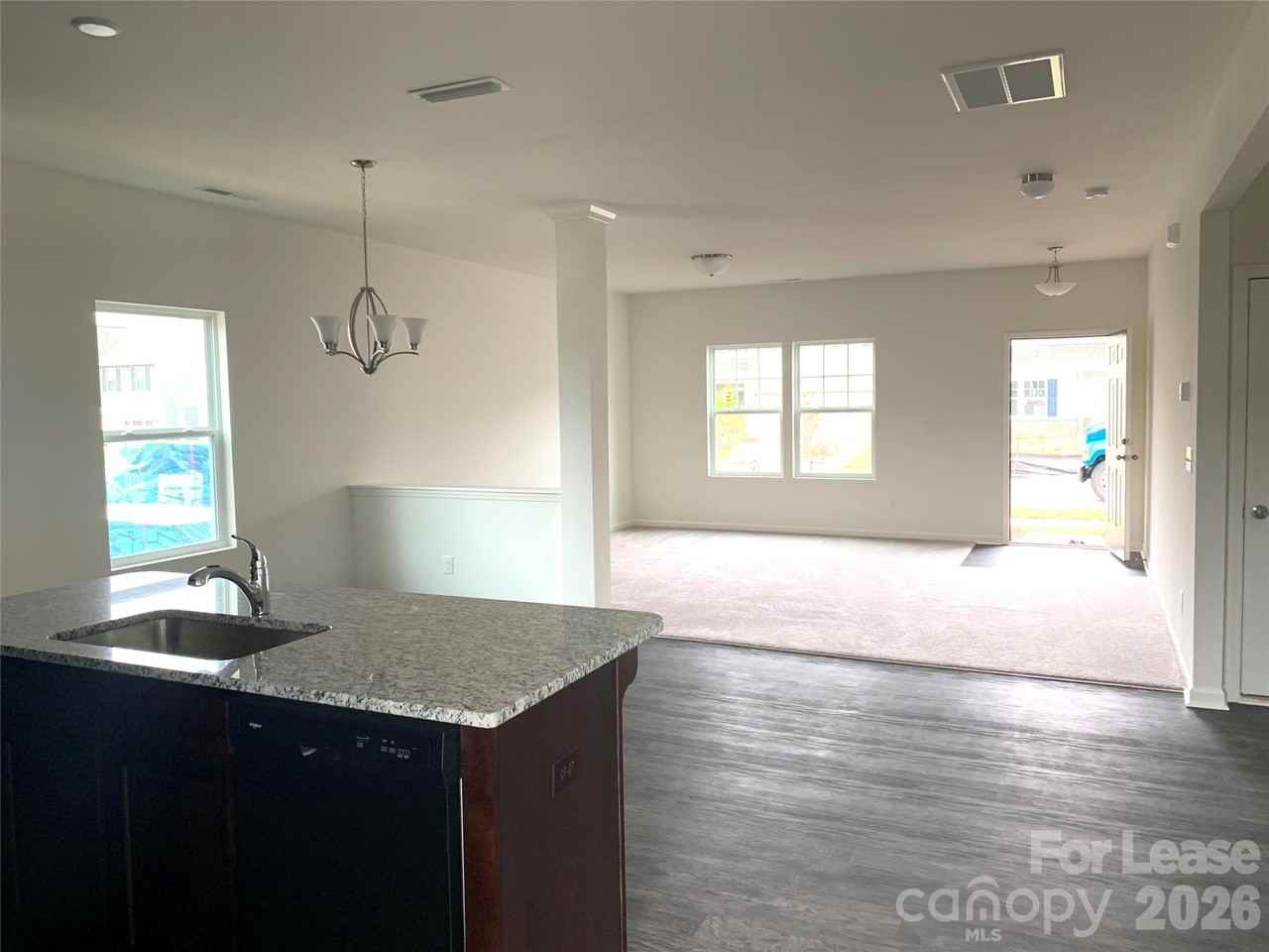 4917 Staffordshire Ln - Photo 3 of 13