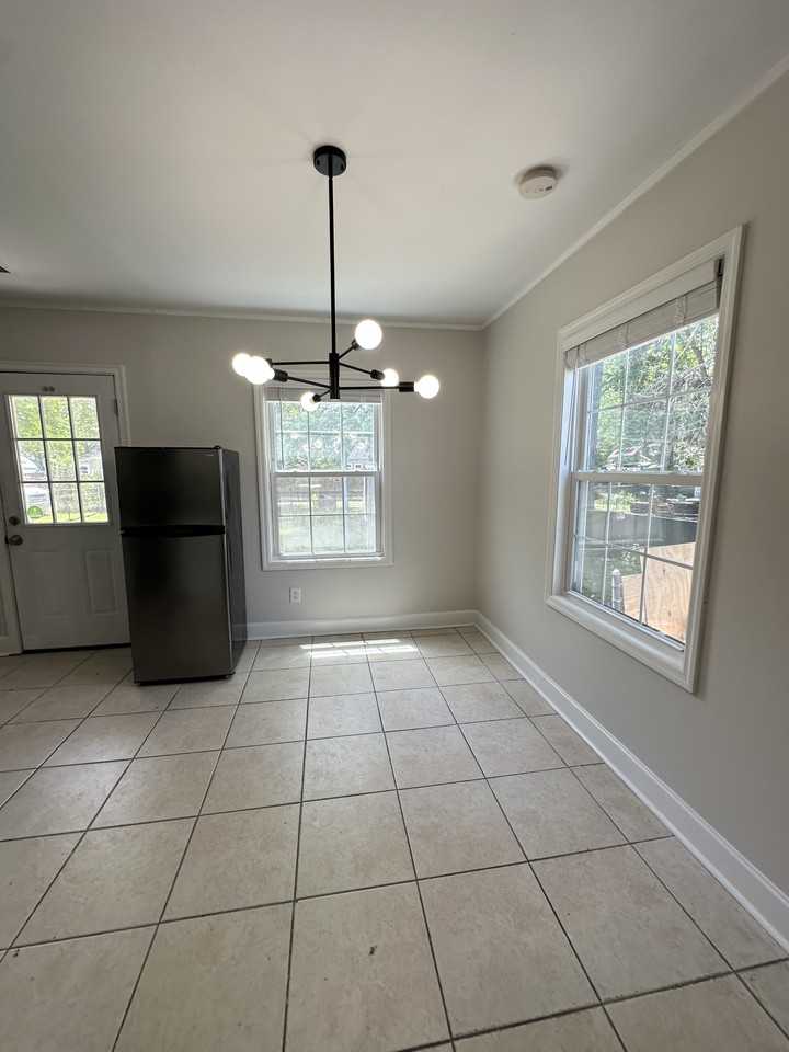 311 E 57th St #1 - Photo 5 of 25