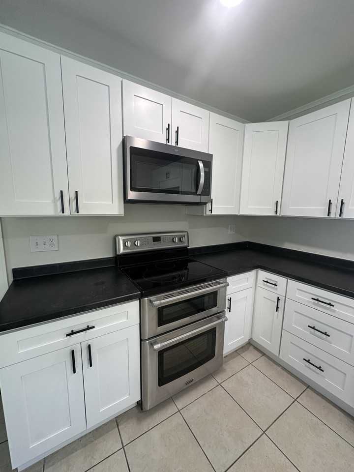 311 E 57th St #1 - Photo 6 of 25