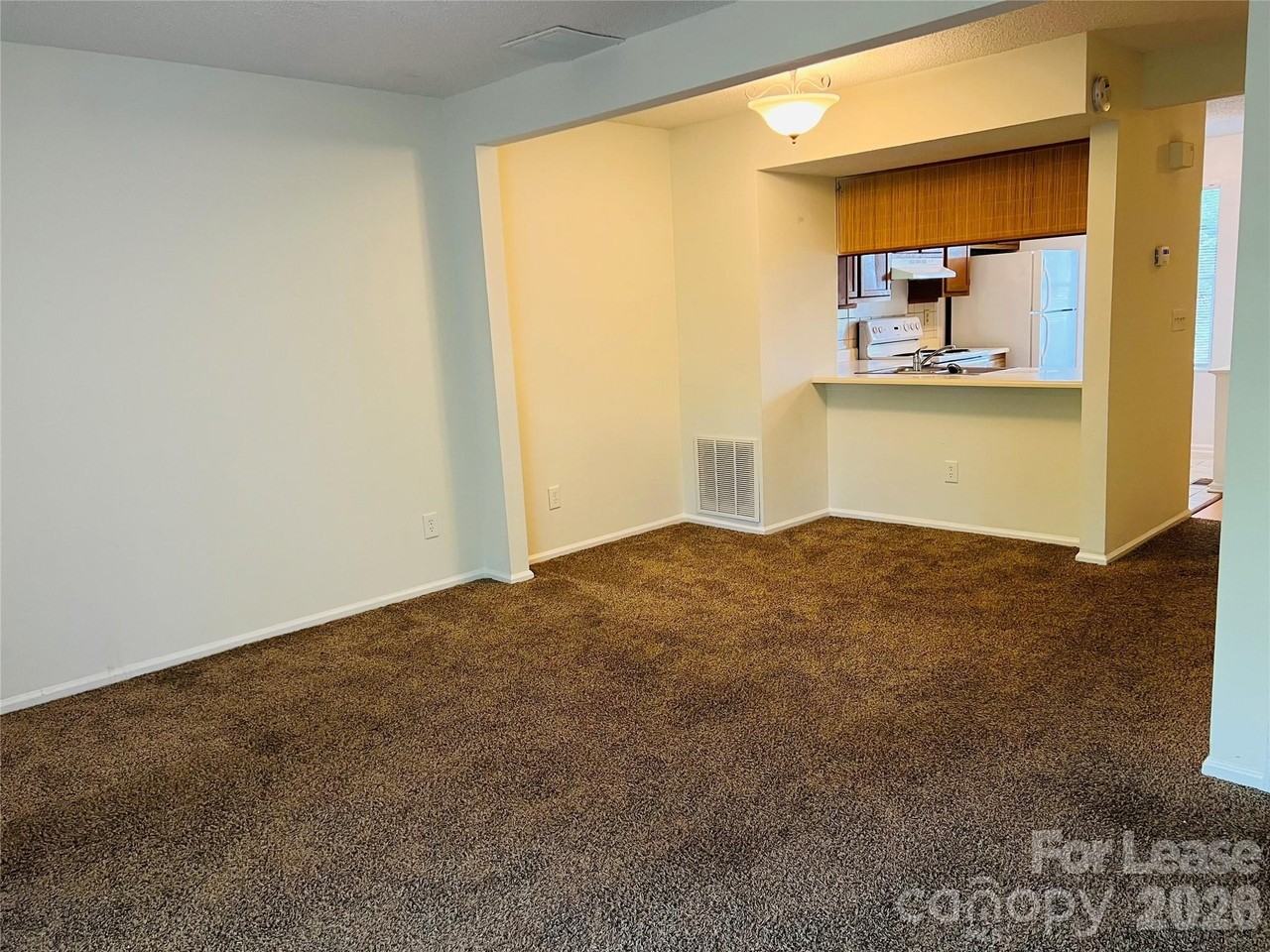 630 Lex Dr - Photo 3 of 12