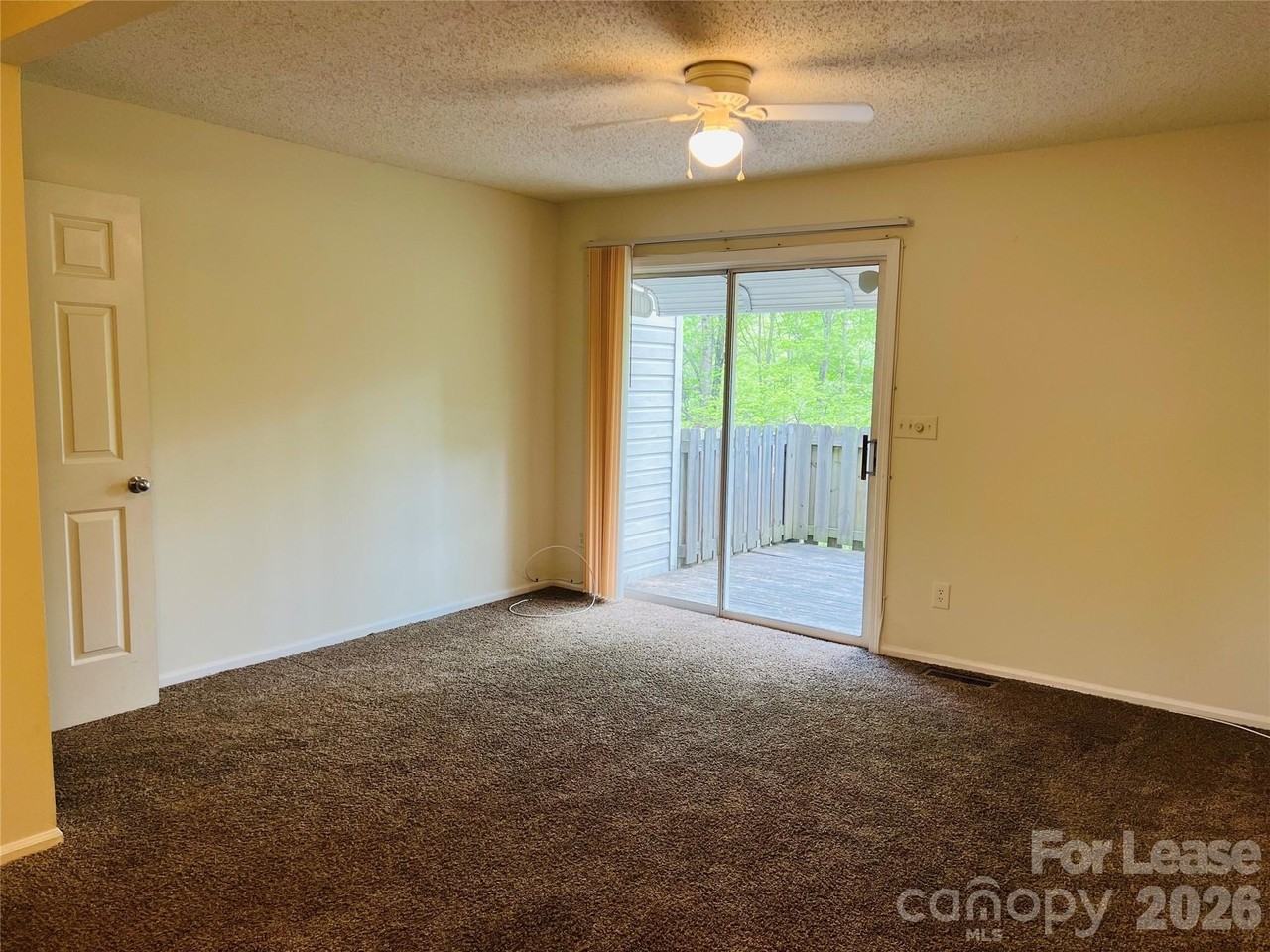 630 Lex Dr - Photo 4 of 12