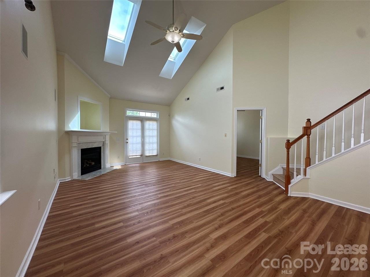 9110 Scarcliff Ln - Photo 3 of 19