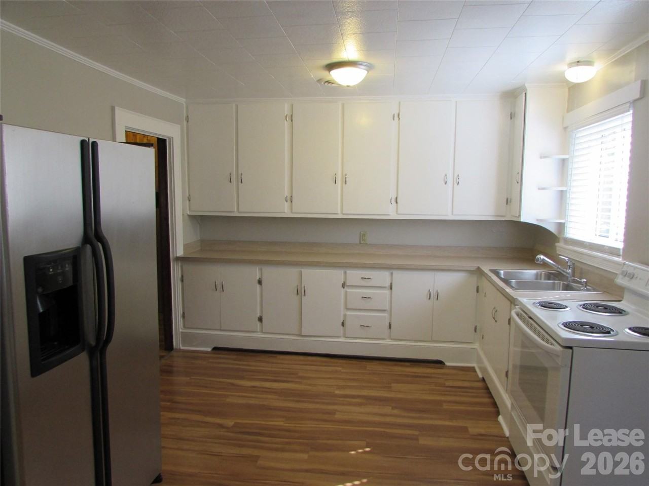 338 Culp St - Photo 3 of 9