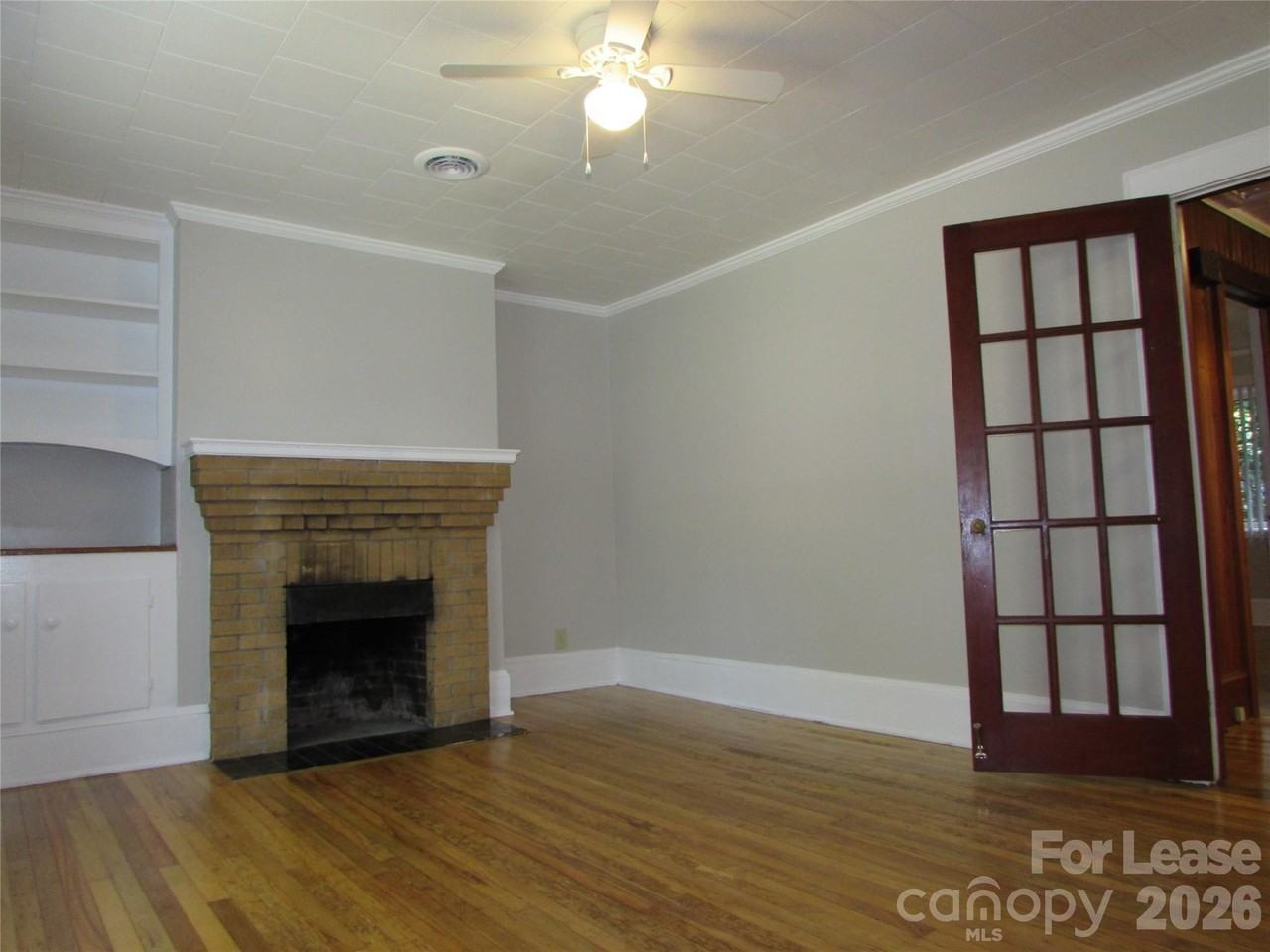 338 Culp St - Photo 5 of 9