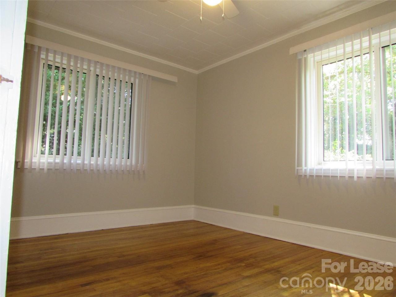 338 Culp St - Photo 7 of 9