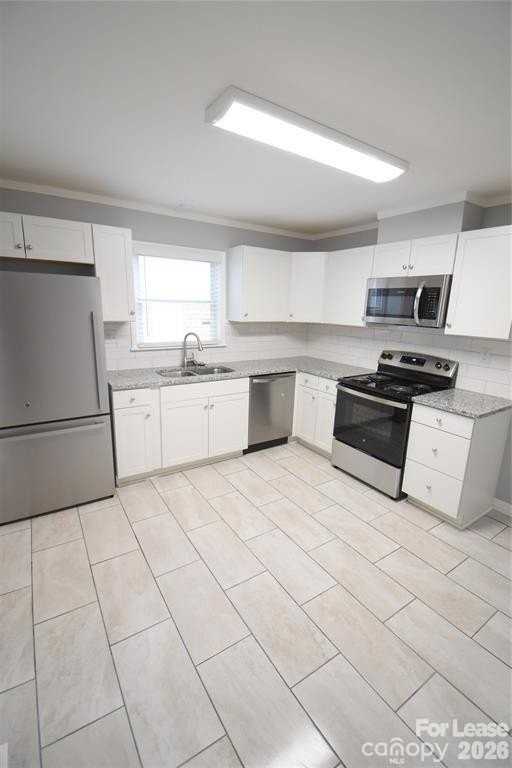 924 Edgegreen Dr - Photo 7 of 33