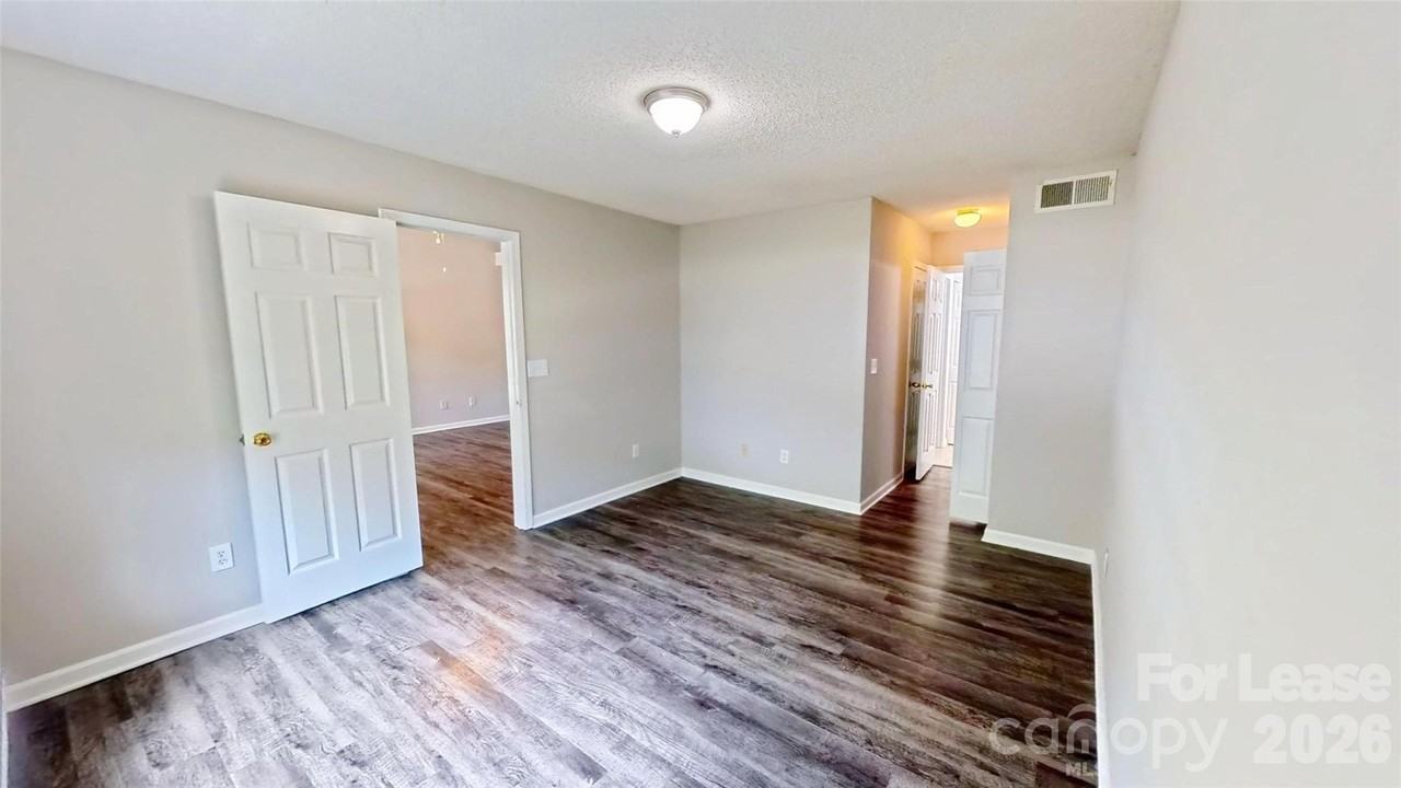 2205 Cigar Ct - Photo 6 of 9