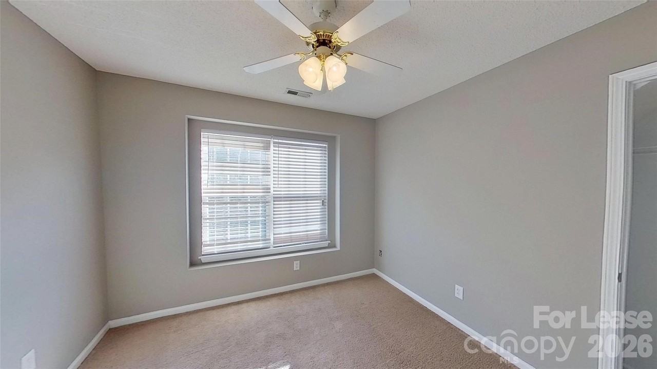 7236 Rock Island Rd - Photo 6 of 11