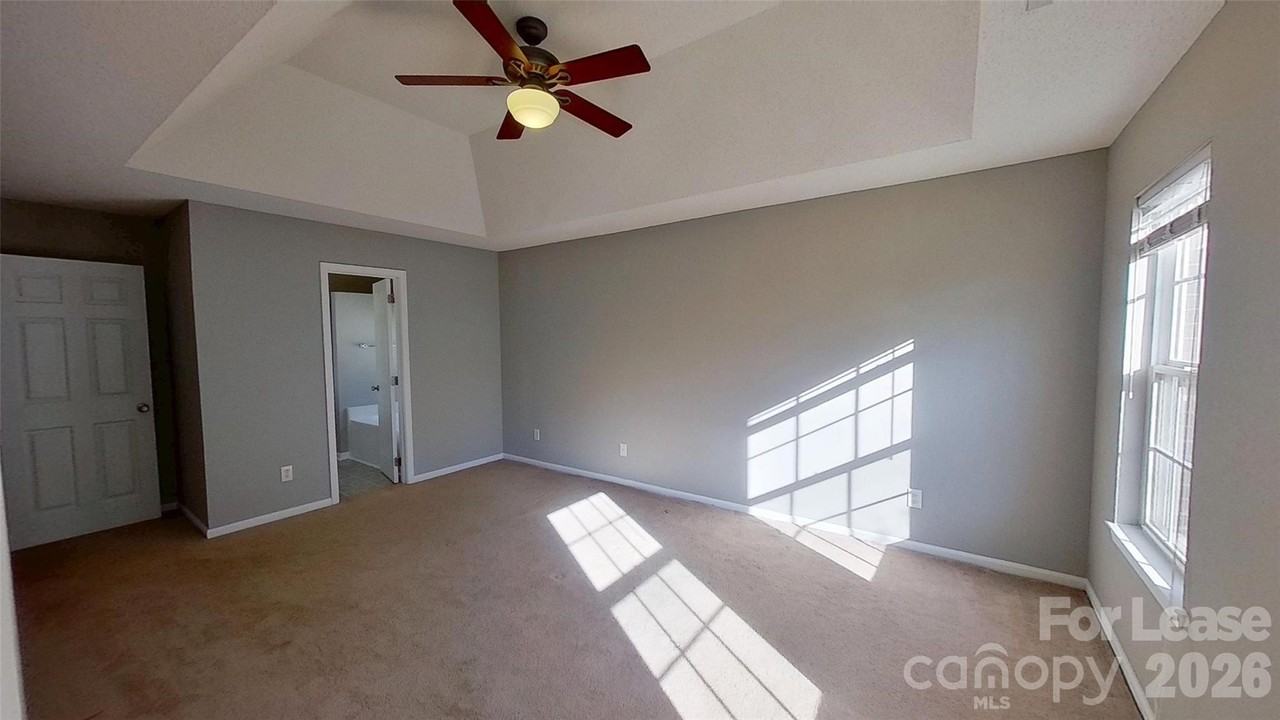 7236 Rock Island Rd - Photo 7 of 11