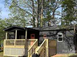 featured image of 17 Springdale Ave