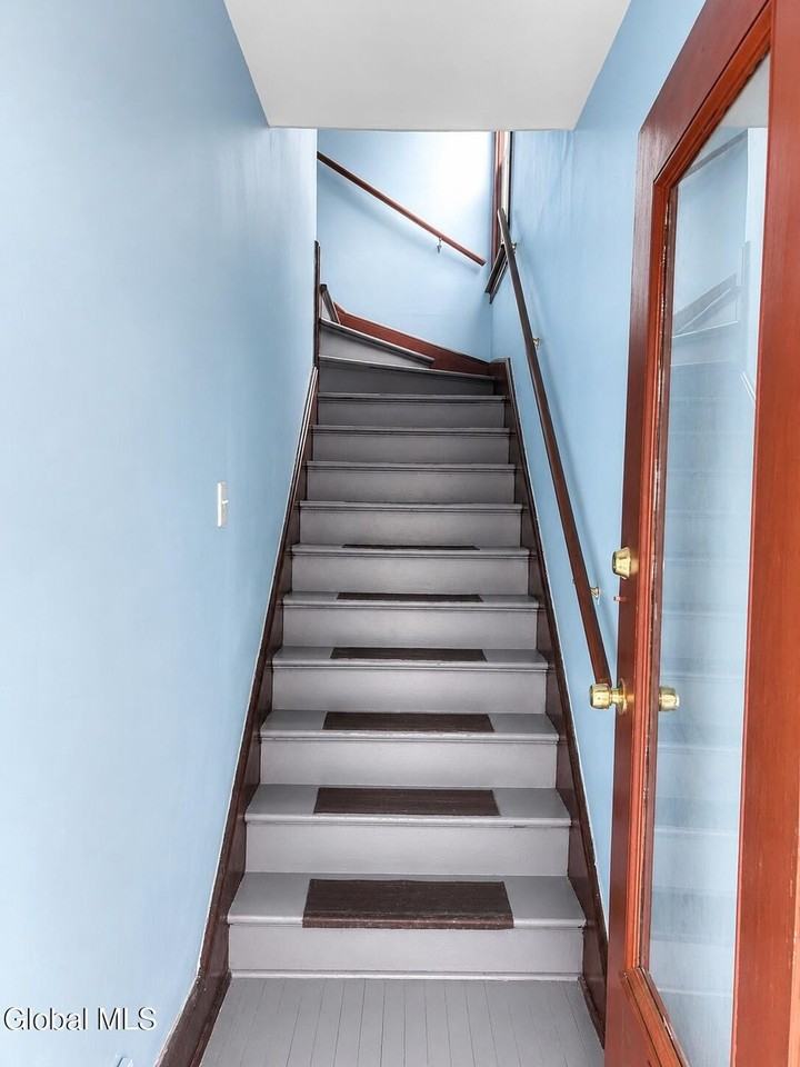 50 Southern Blvd #2 - Photo 2 of 15