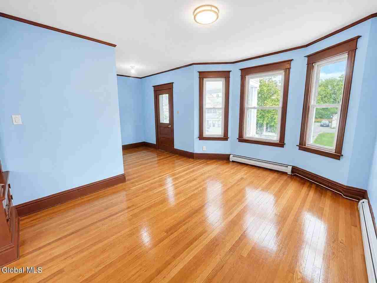 50 Southern Blvd #2 - Photo 3 of 15