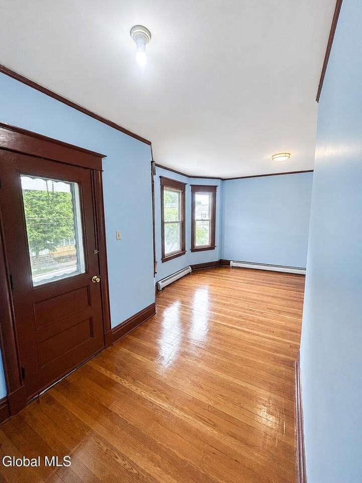 50 Southern Blvd #2 - Photo 4 of 15