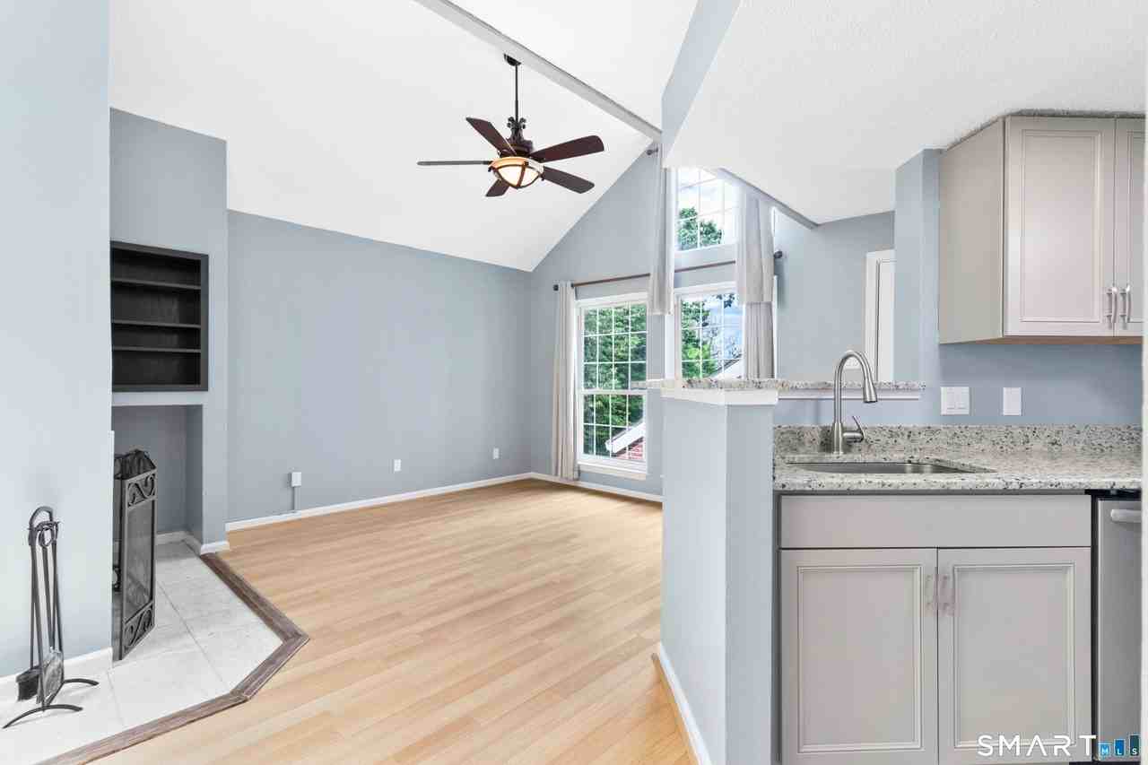 279 Carriage Crossing Ln #279 - Photo 7 of 19