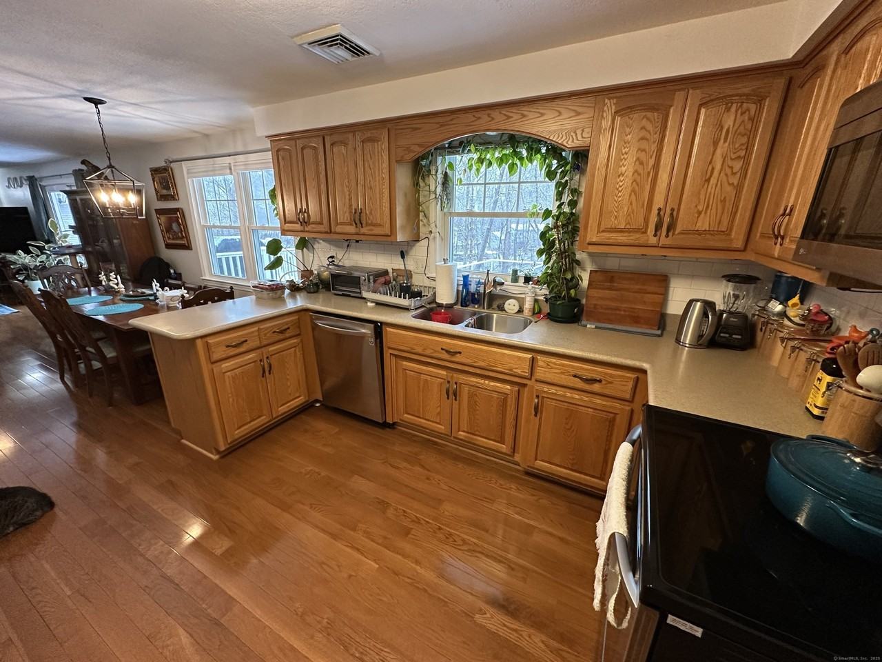 37 Partridge Hollow Rd - Photo 4 of 20