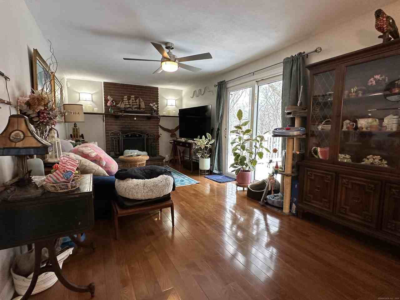 37 Partridge Hollow Rd - Photo 6 of 20