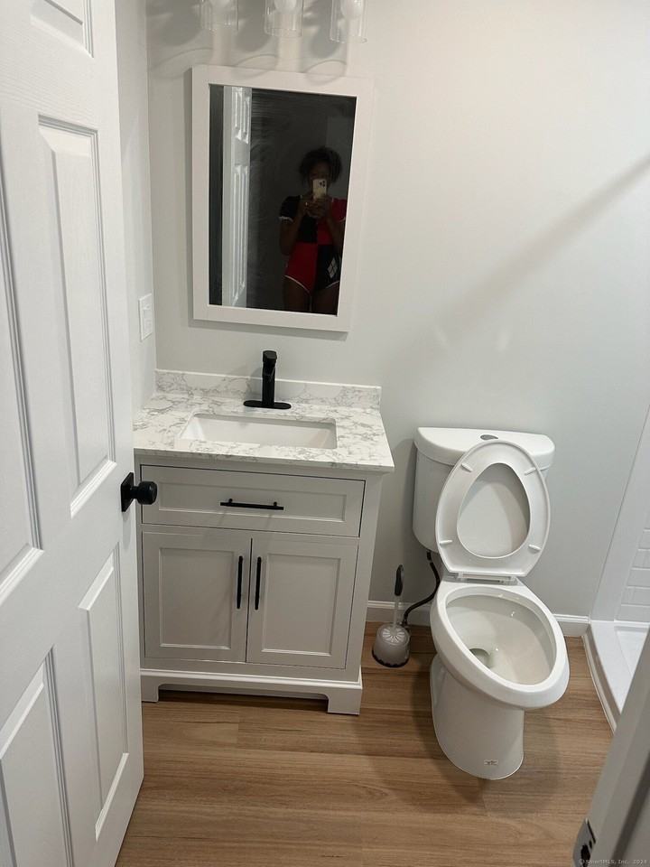 585 Horton Hill Rd - Photo 5 of 8