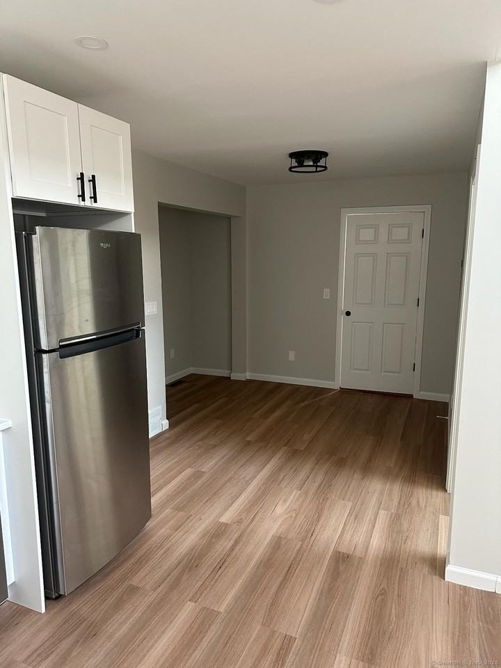 585 Horton Hill Rd - Photo 7 of 8