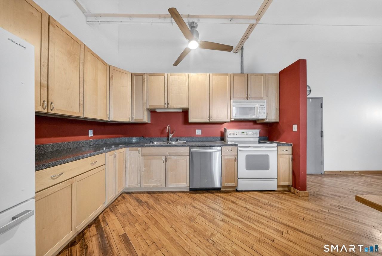 325 Lafayette St #8309 - Photo 7 of 28