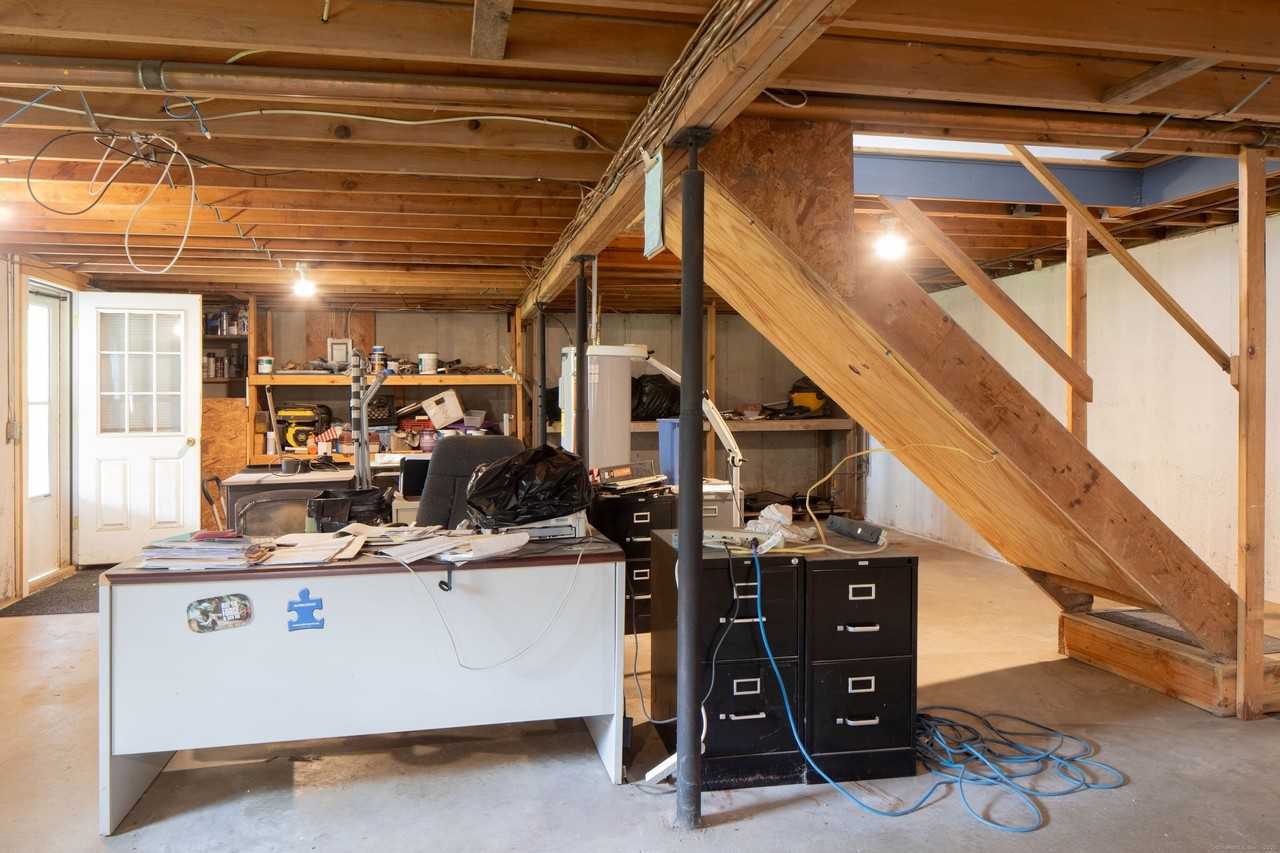 30 Housatonic Ave - Photo 6 of 22