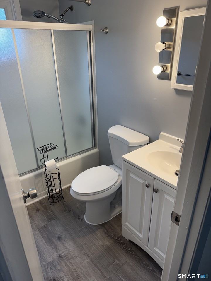 13 White Oak Rd #D - Photo 4 of 7