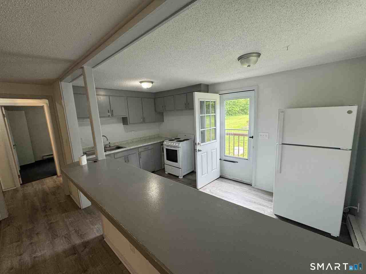 13 White Oak Rd #D - Photo 6 of 7