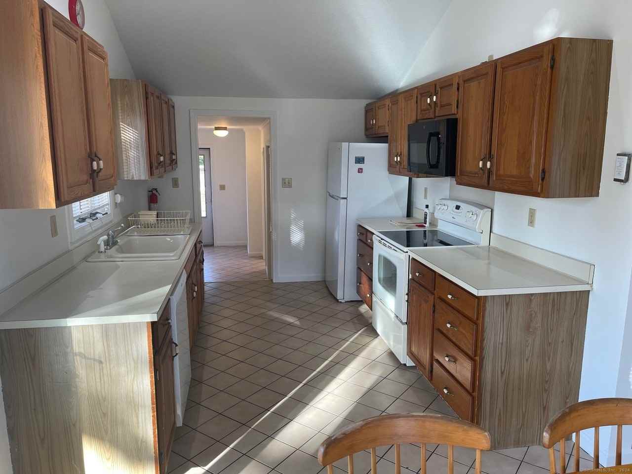 55 Overshores W - Photo 6 of 17