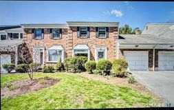 136 Tunxis Vlg #136 - Photo 1 of 1