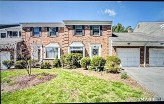 136 Tunxis Vlg #136 - Photo 1 of 1