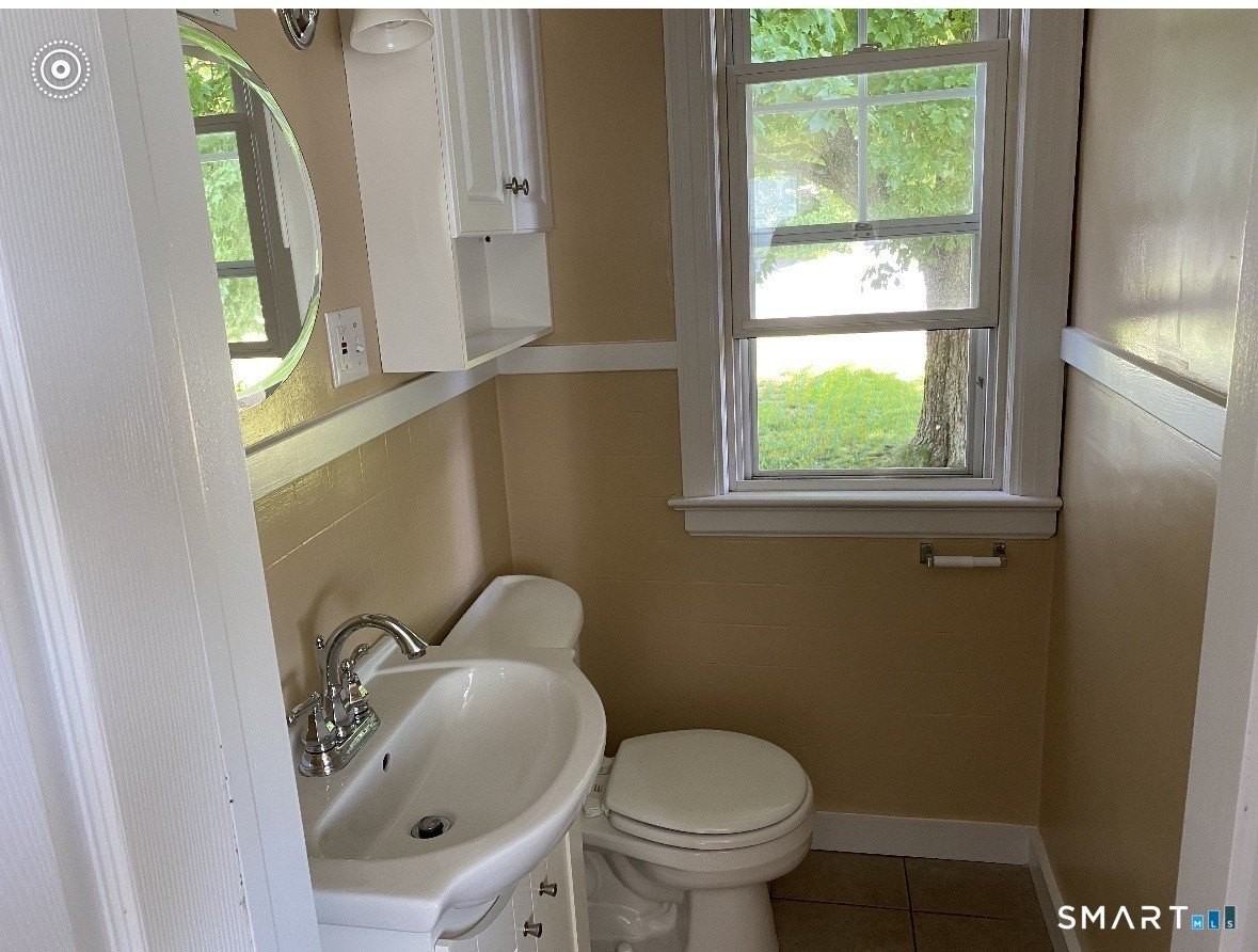 304 Buckingham St - Photo 5 of 11