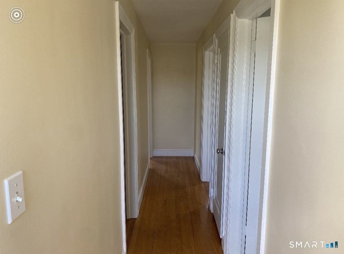 304 Buckingham St - Photo 7 of 11