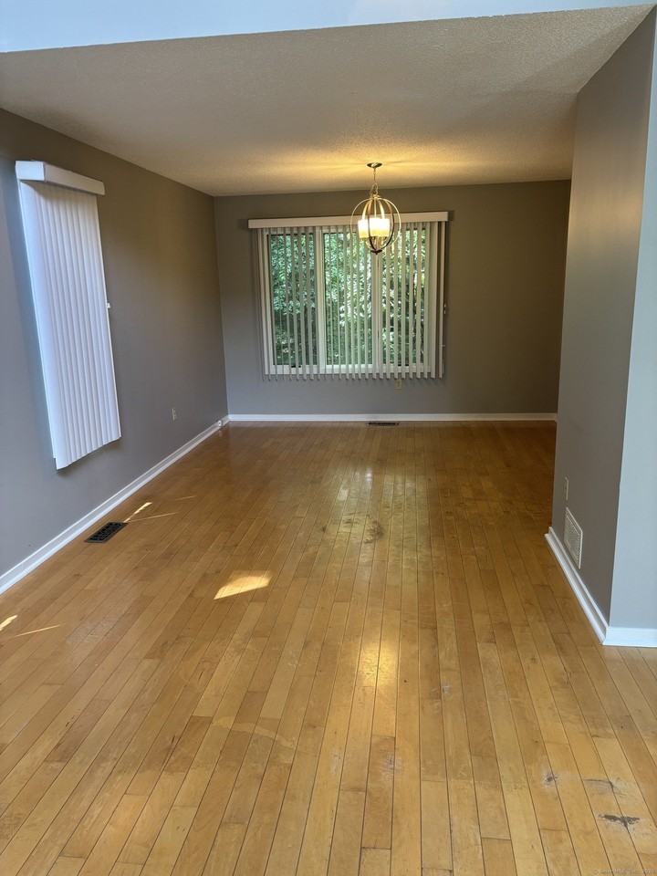 350 Cavan Ln #350 - Photo 3 of 6