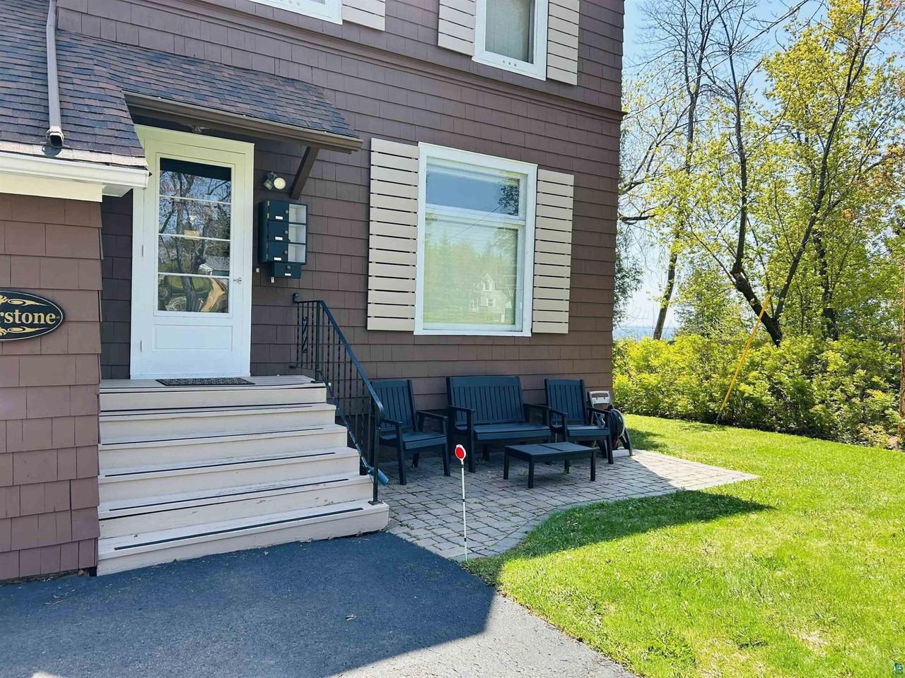 5090 London Rd - Photo 5 of 50