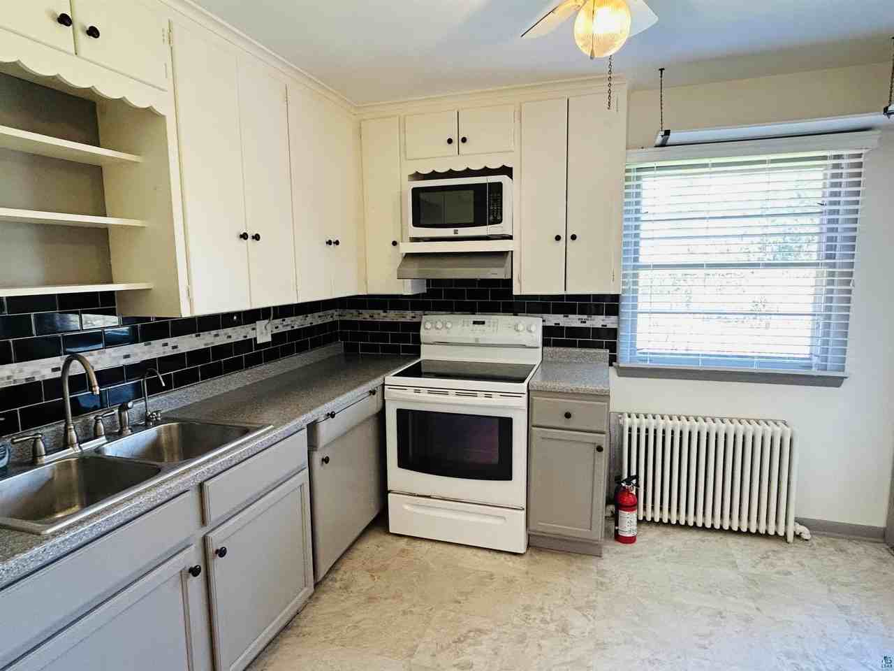 5090 London Rd - Photo 7 of 50