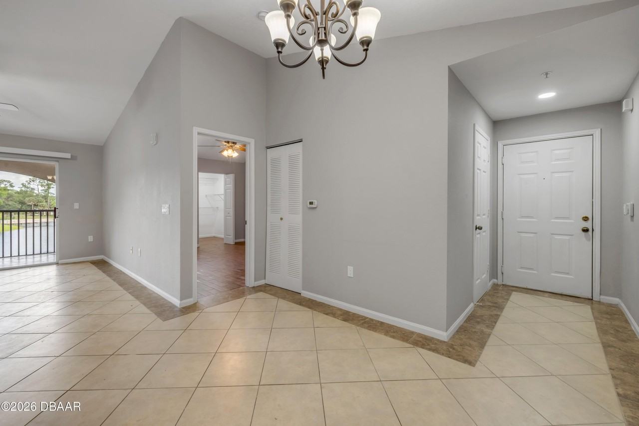940 Village Trl #4-306 - Photo 3 of 50