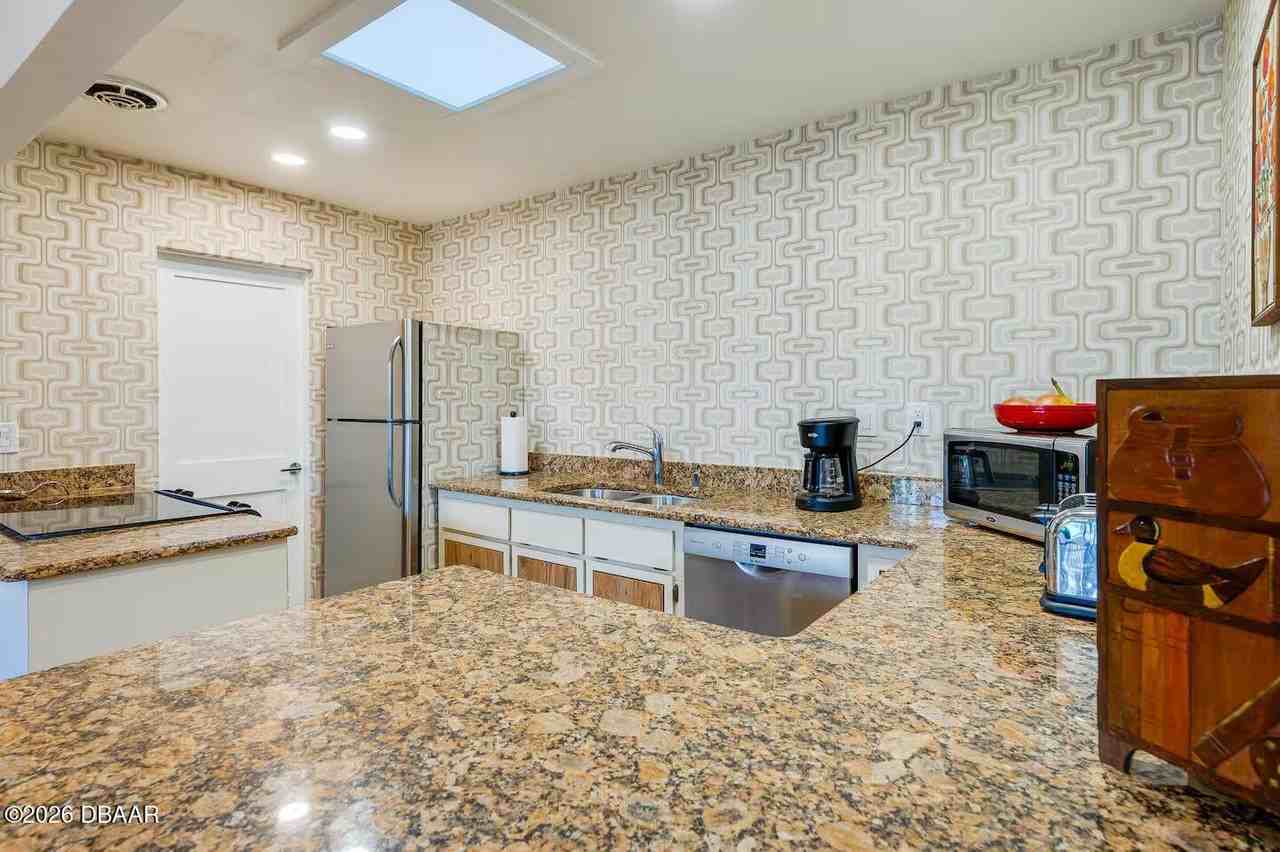 1286 John Anderson Dr - Photo 7 of 50