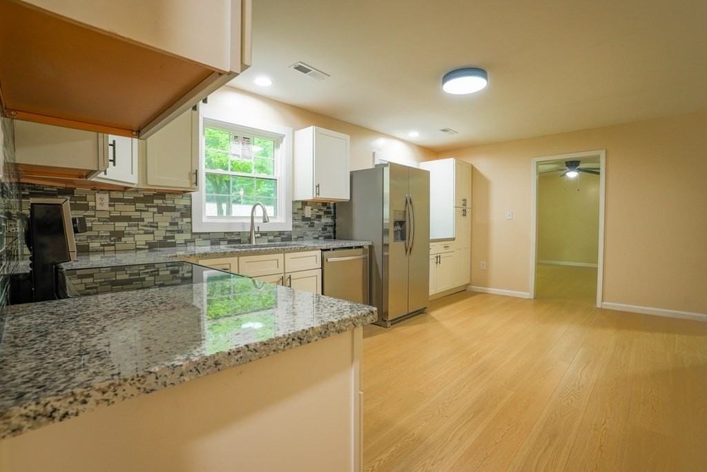 1821 Freeport Rd Nw - Photo 3 of 14