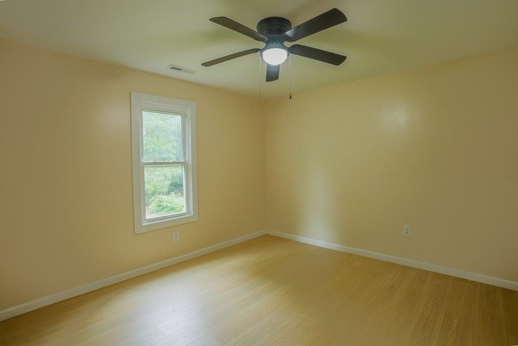 1821 Freeport Rd Nw - Photo 4 of 14