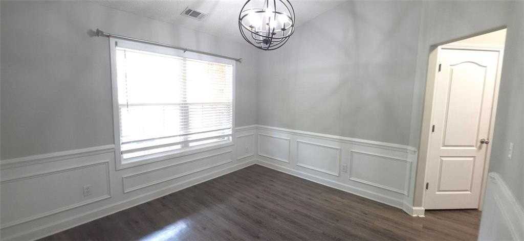 439 Red Bud Rd - Photo 3 of 21