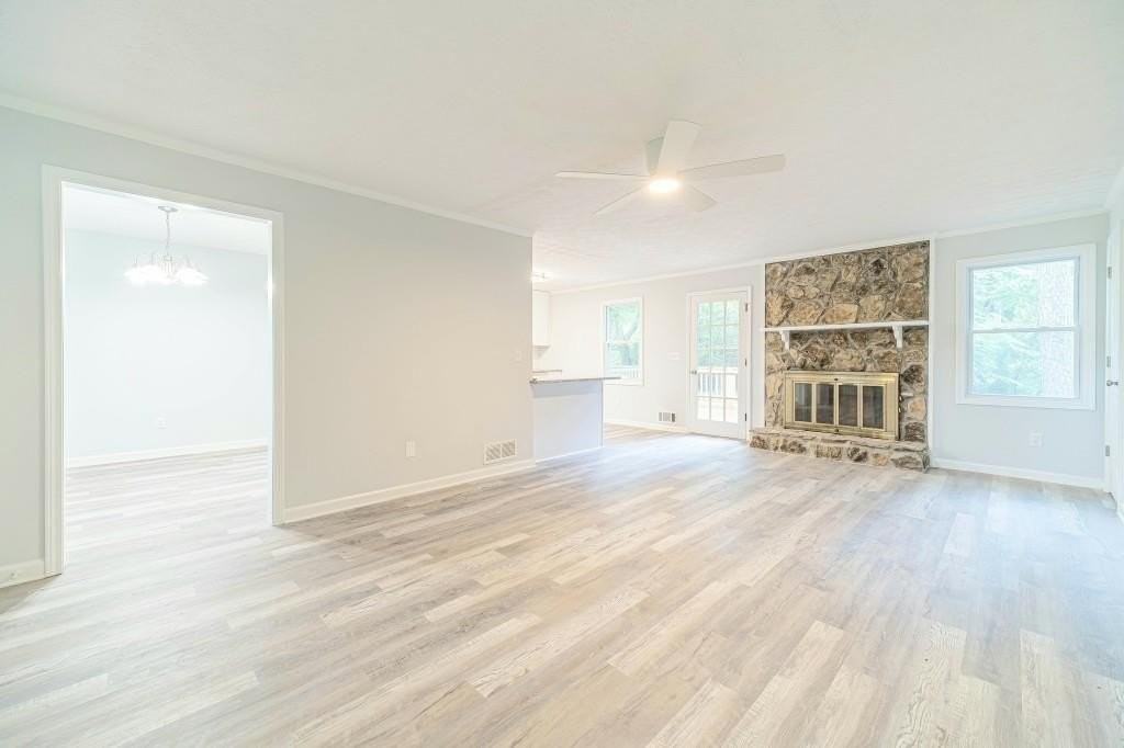 325 Little Rock Ct - Photo 3 of 12