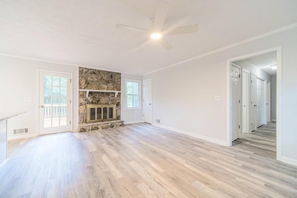 325 Little Rock Ct - Photo 4 of 12
