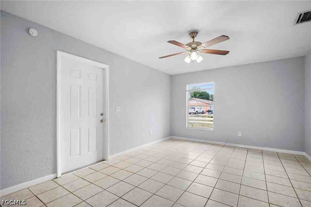 5449 10th Ave - Photo 5 of 18