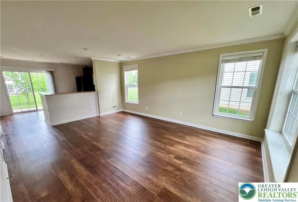 8395 Saylor Ct - Photo 2 of 13