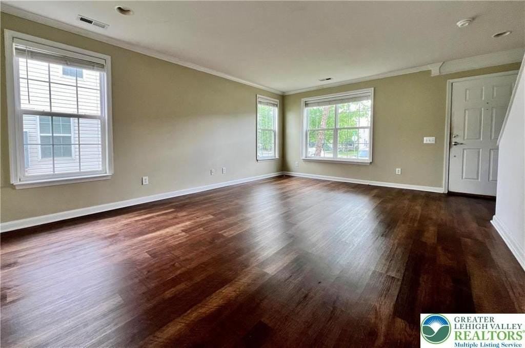 8395 Saylor Ct - Photo 3 of 13