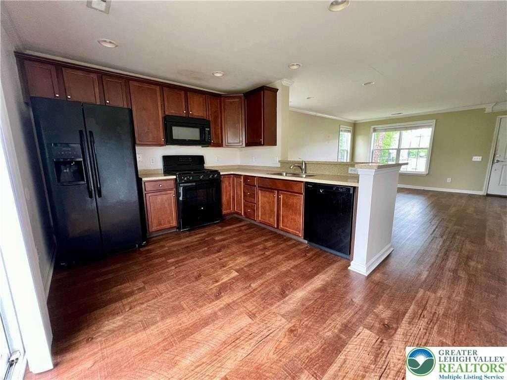 8395 Saylor Ct - Photo 4 of 13