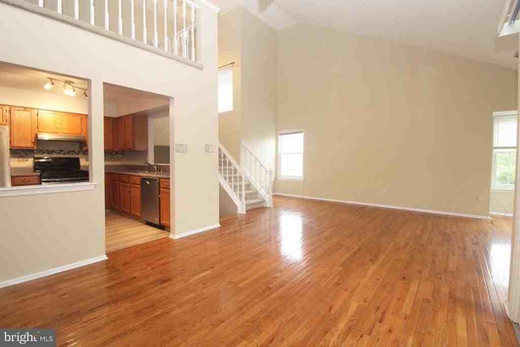 262 Andover Pl - Photo 3 of 24