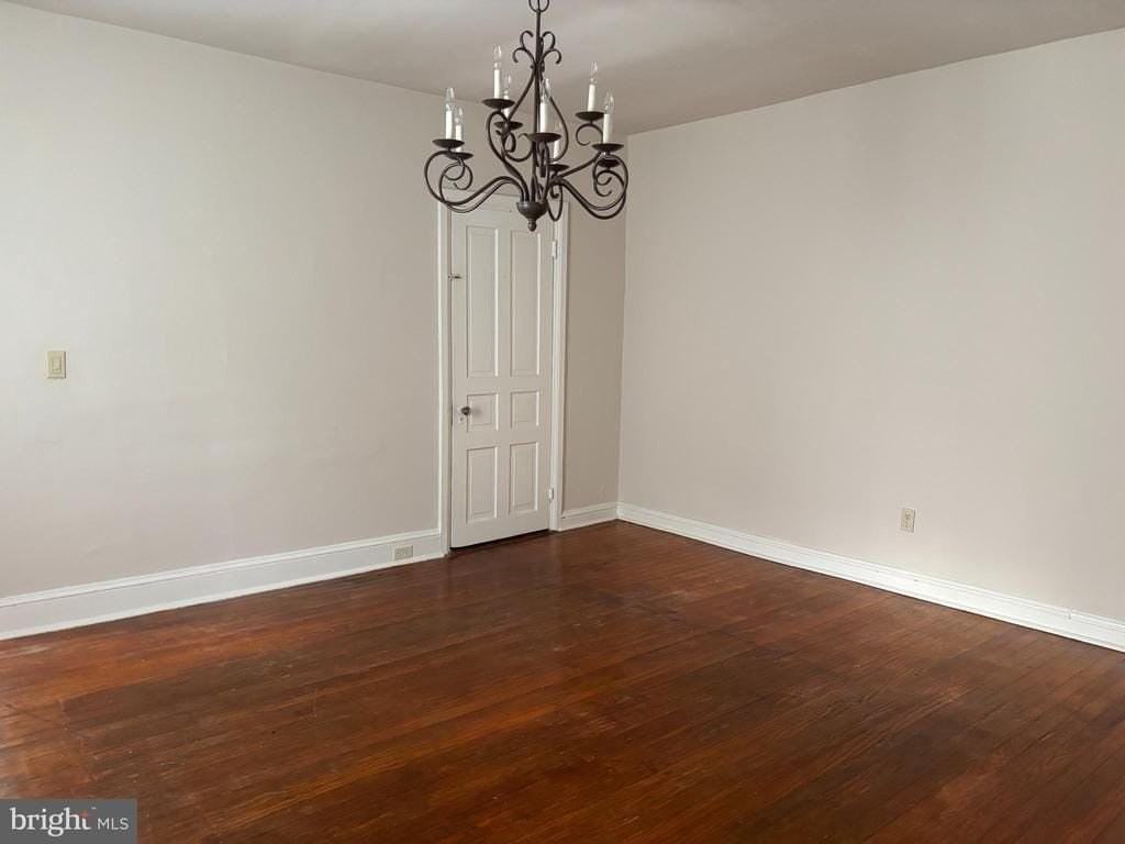 132 Plant Ave - Photo 7 of 16