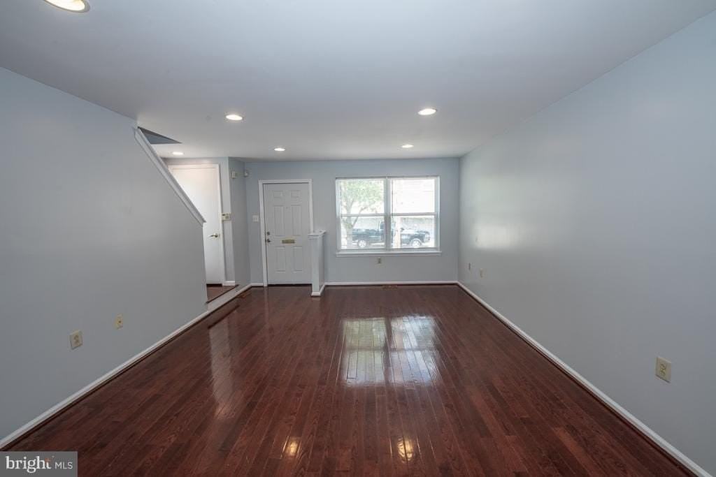 1216 Ogden St - Photo 7 of 49