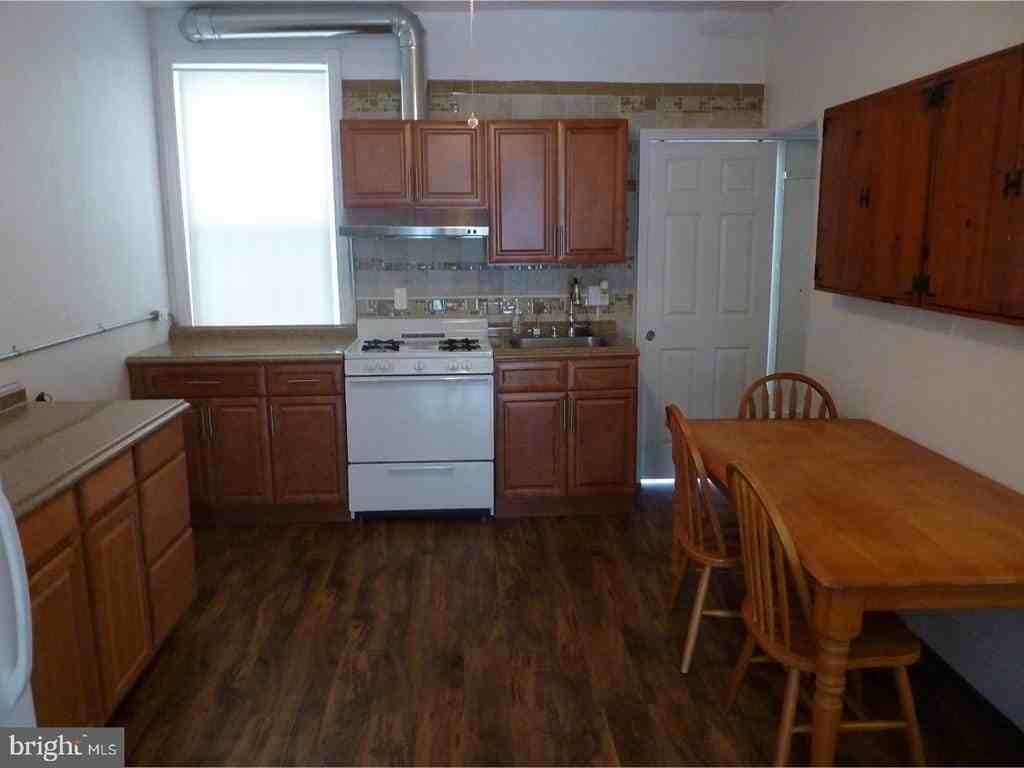 428 N 31st St - Photo 3 of 21